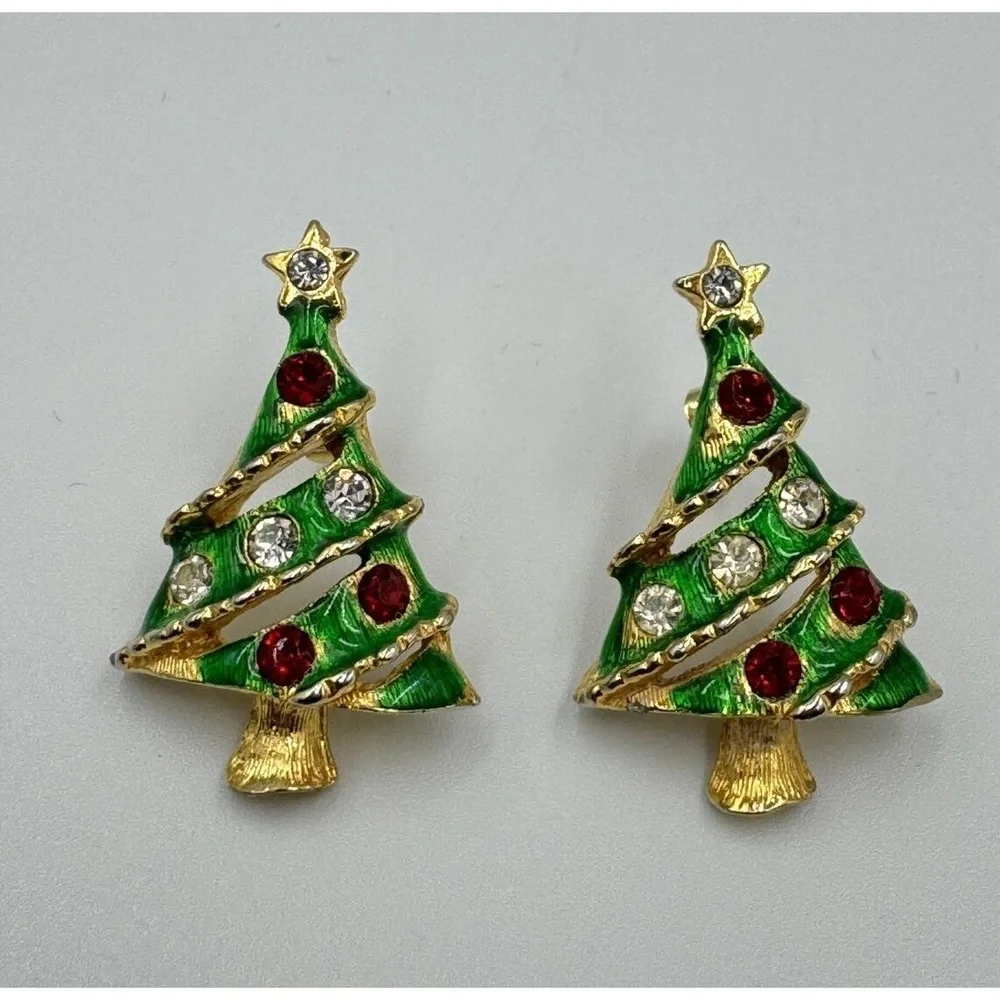 Vintage Gold Tone Green Christmas Tree Post Earrings Red Clear Rhinestones - Picture 2 of 7